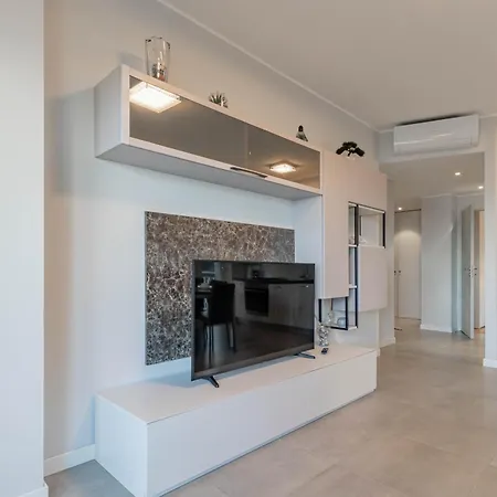 H11 Casa Liuba Giardino - Parcheggio 아파트 *